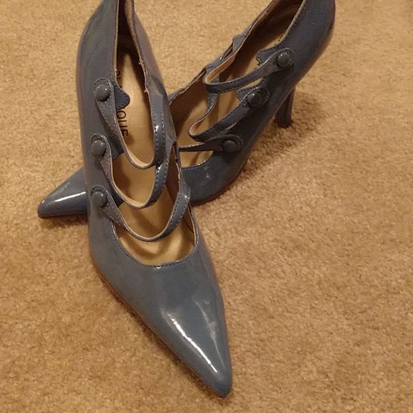 Heels - Picture 1 of 5